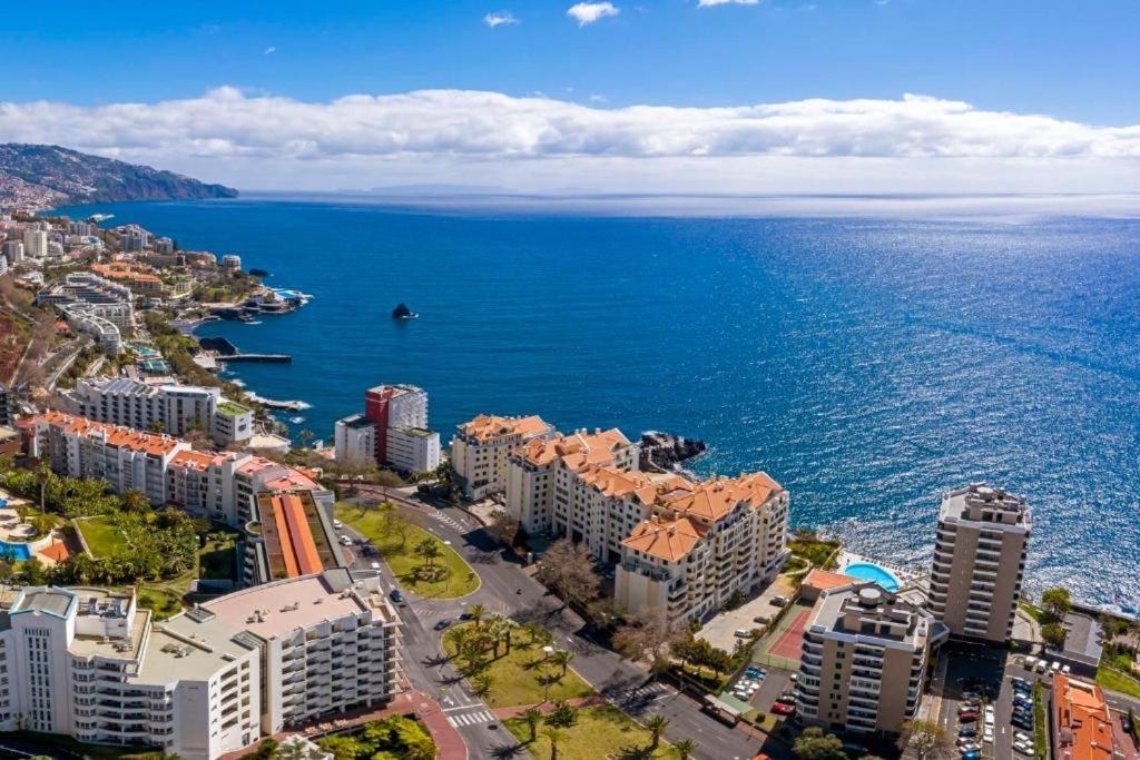 Blue Sky Apartment With Pool By Hr Madeira ฟุงชาล ภายนอก รูปภาพ