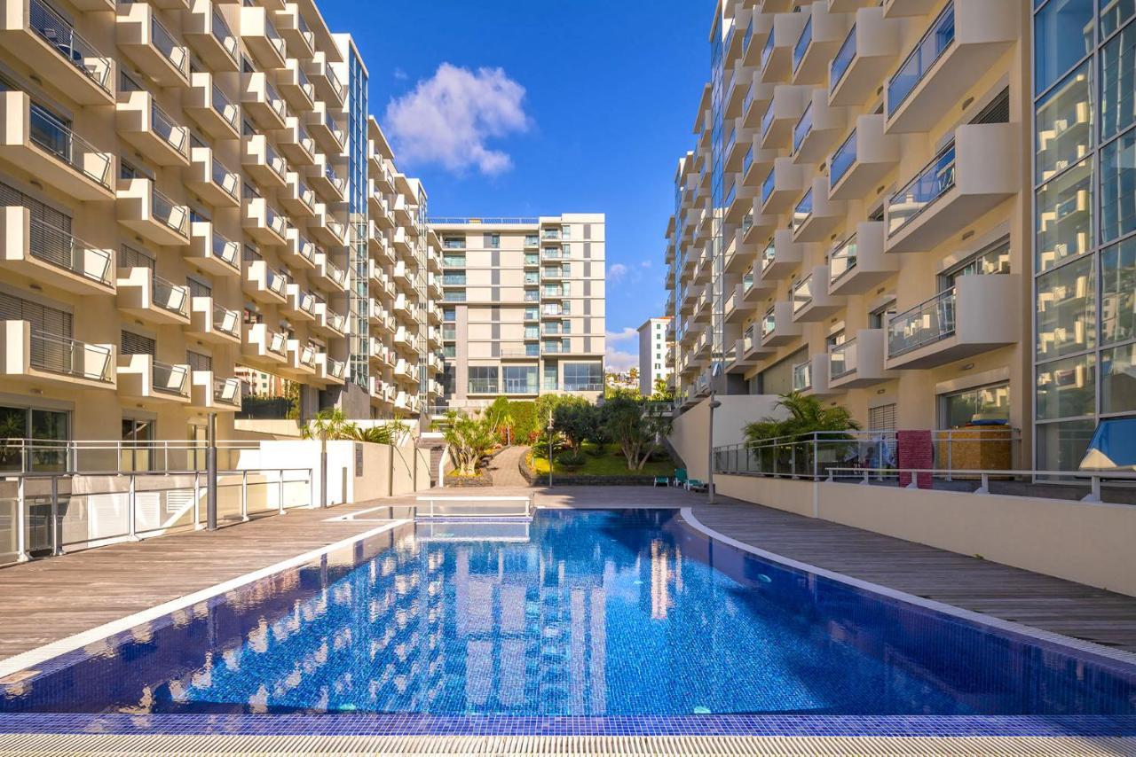 Blue Sky Apartment With Pool By Hr Madeira ฟุงชาล ภายนอก รูปภาพ