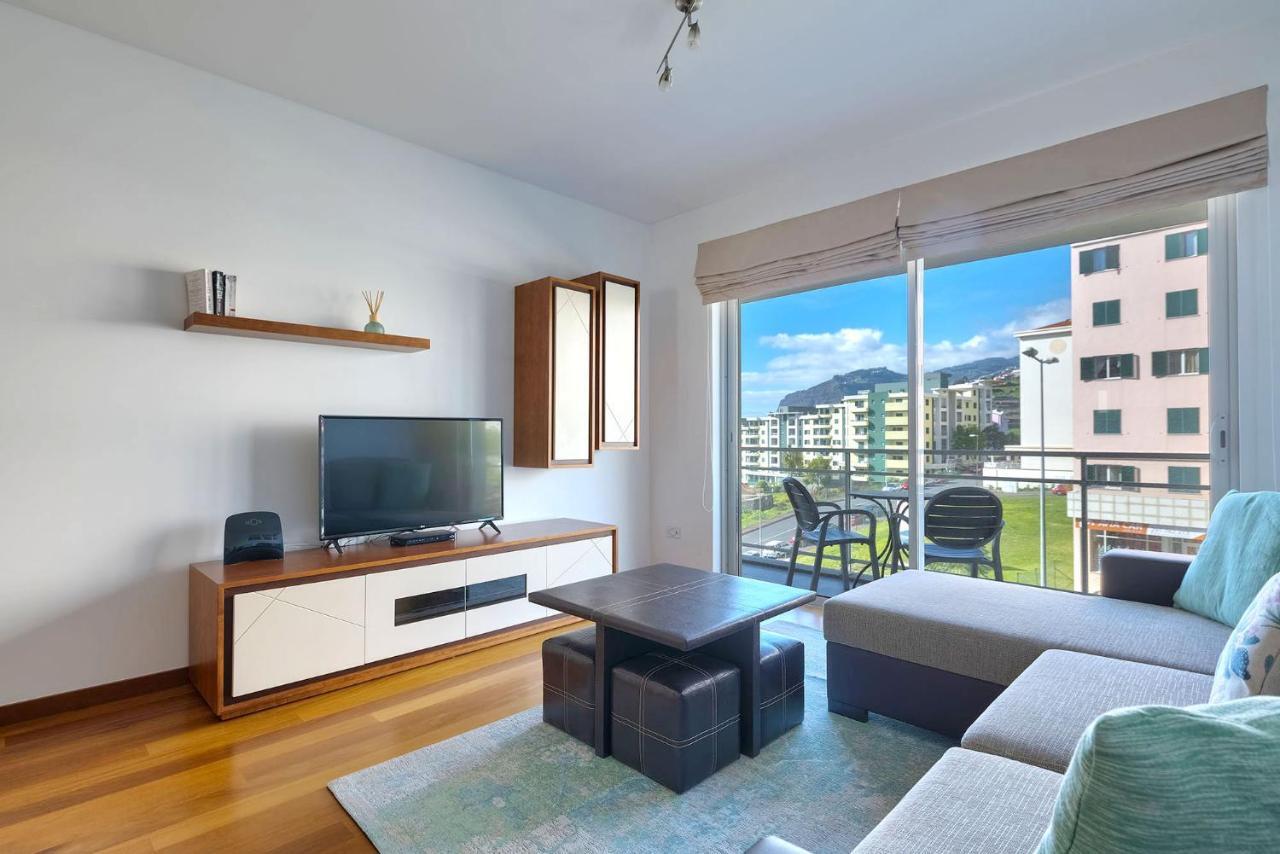 Blue Sky Apartment With Pool By Hr Madeira ฟุงชาล ภายนอก รูปภาพ